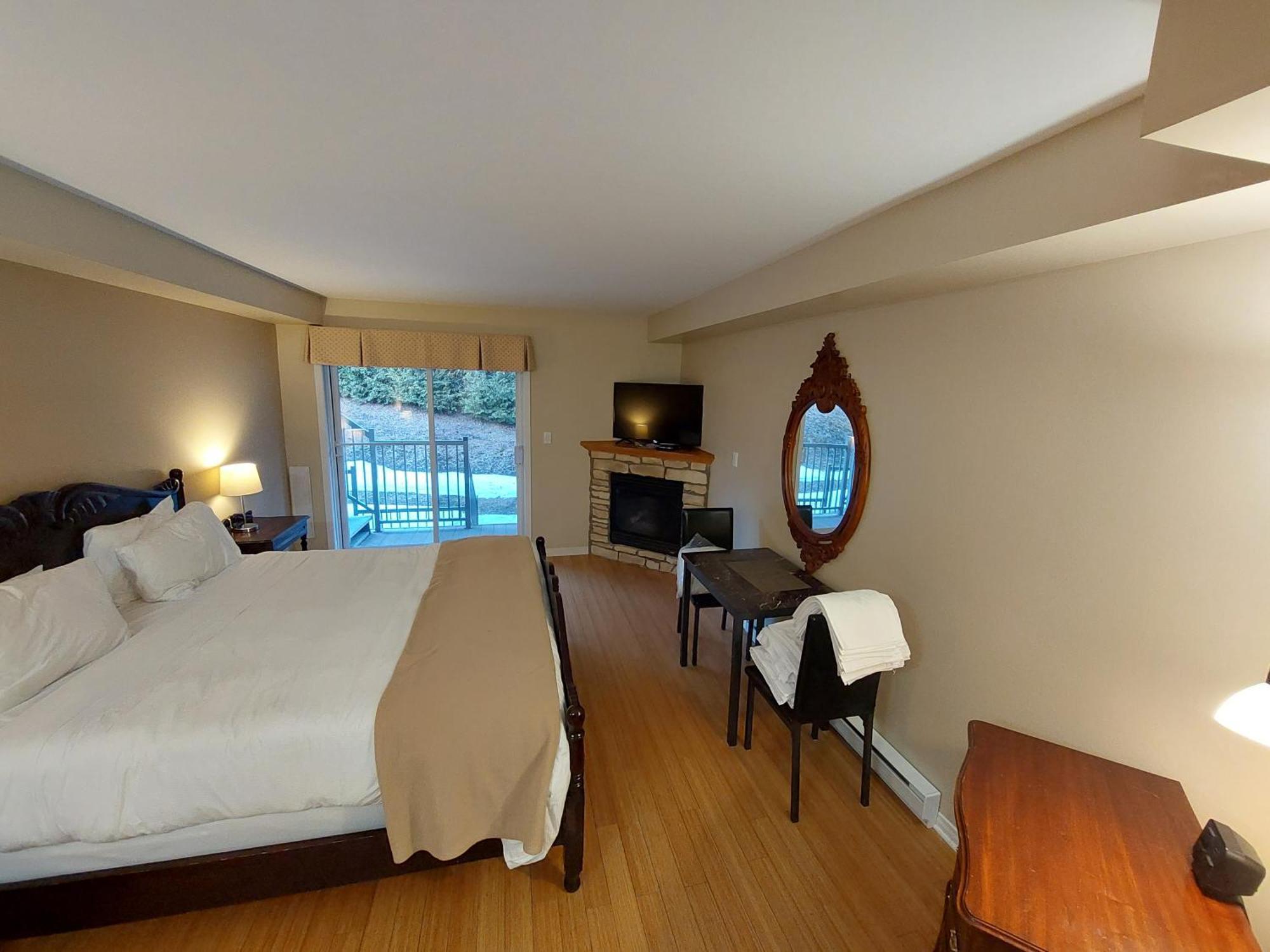 Studio-Hotel Villegiature Saint-Sauveur Piedmont ภายนอก รูปภาพ