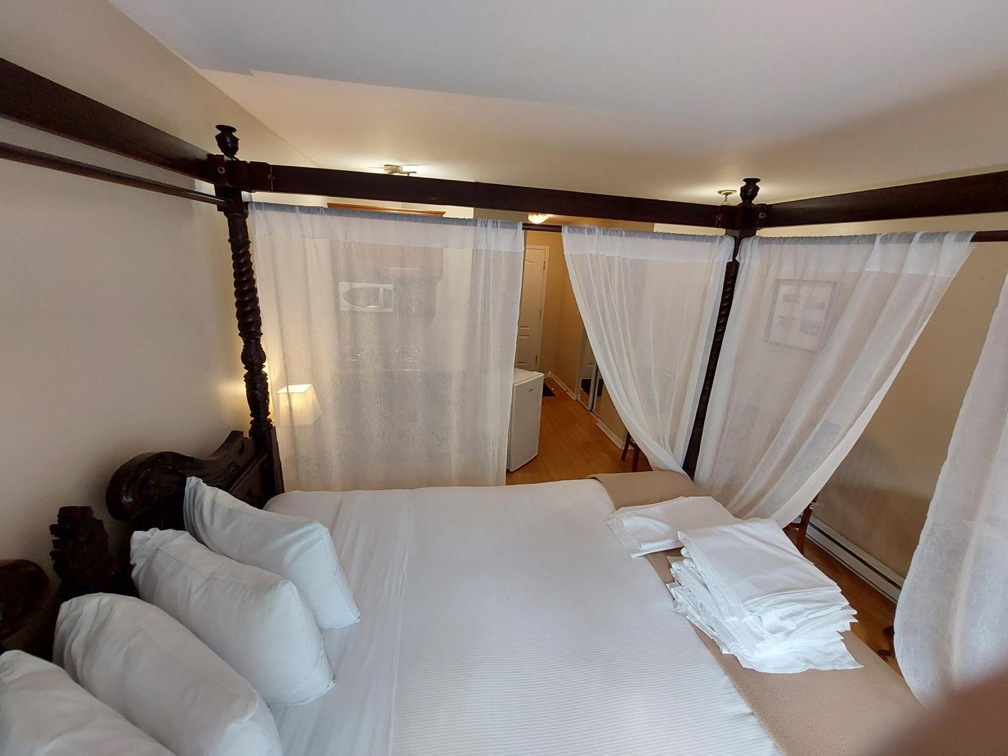 Studio-Hotel Villegiature Saint-Sauveur Piedmont ภายนอก รูปภาพ